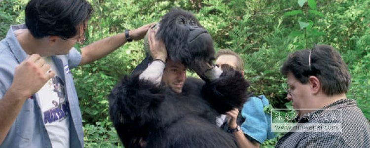 《直觉》如何创造电影史上最现实的山地大猩猩